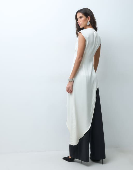 ASOS DESIGN extra lång asymmetrisk satintopp i naturvit, 3 av 5