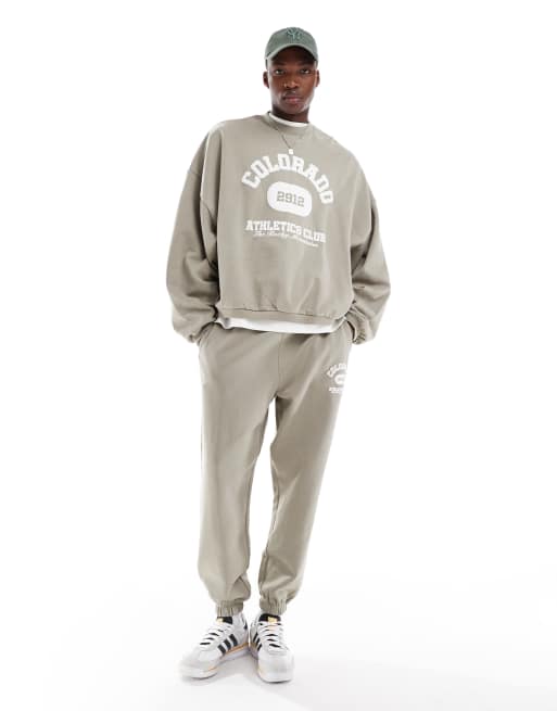 ASOS DESIGN - Extreem oversized sweatshirt met vintage logo puffprint in stone, deel van co-ord set, 2 van 4
