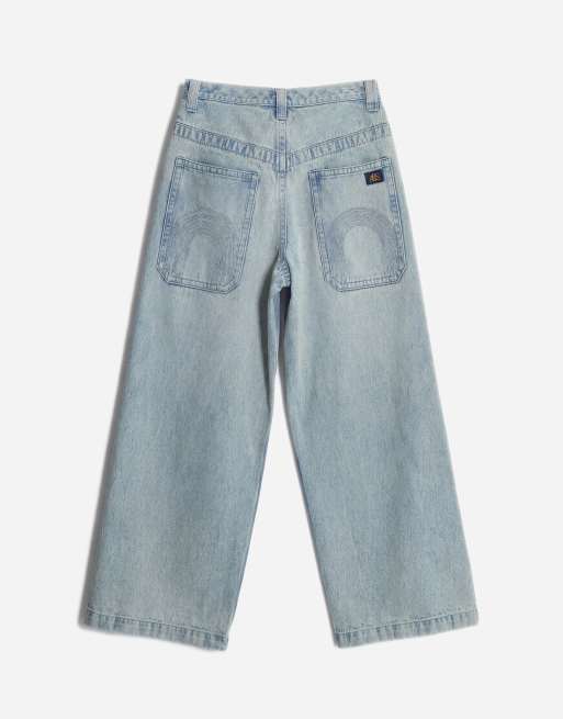 ASOS DESIGN extreme Baggy-Jeans in hell gewaschenem Blau mit bestickter Gesäßtasche, 7 von 12