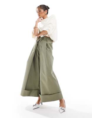 super wide leg pants in pistachio-Green