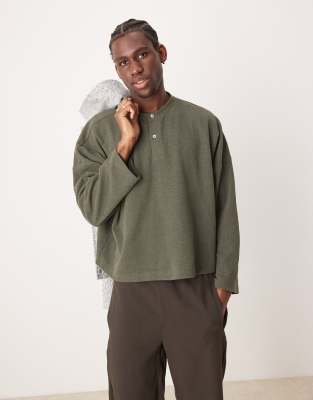 ASOS DESIGN ASOS DESIGN extreme oversized cropped jumper in heavyweight brushed rib in khaki-Red