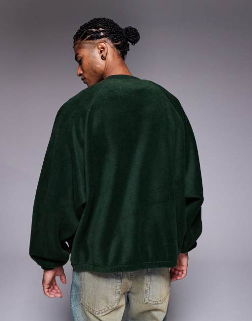 ASOS DESIGN extreme oversized fleece sweatshirt with raglan sleeve in dark green, 3 of 5
