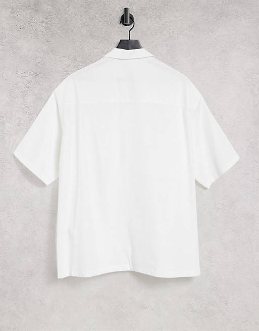 Men extreme oversized shirt with short sleeve in white 