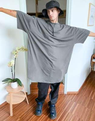 super oversized tshirt