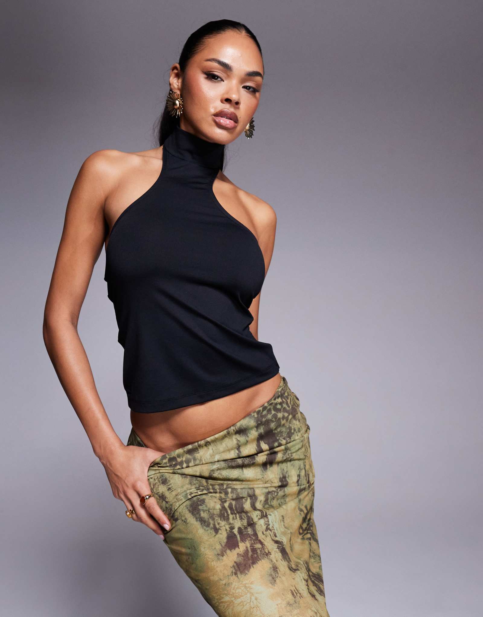 Топ ASOS DESIGN extreme racer с высоким воротом черного цвета