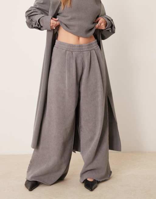ASOS DESIGN extreme wide leg jogger in washed grey, 3 of 5