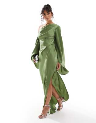 ASOS DESIGN - Extremes One-Shoulder-Maxikleid aus Satin in Grün mit asymmetrischem Saum