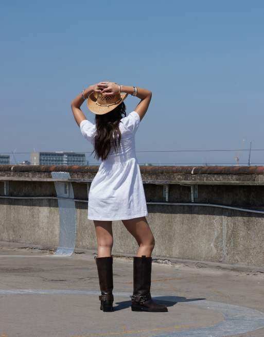 Tea Eyelet Ruffle Tank - White