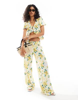 eyelet wide leg pants in yellow lemon print-Multi