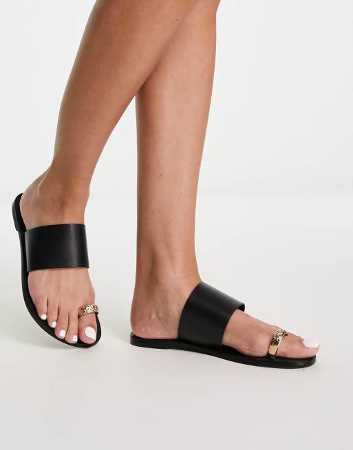 ASOS DESIGN Fabian leather toe loop flat sandals in black, 3 of 4