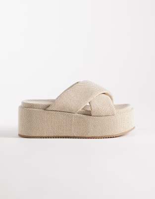 ASOS DESIGN - Factor - Sandalen mit durchgehender Plateausohle und überkreuzten Riemen in Natur-Neutral