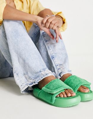 Chaussures Fadey - Claquettes matelassées en tissu éponge - Vert