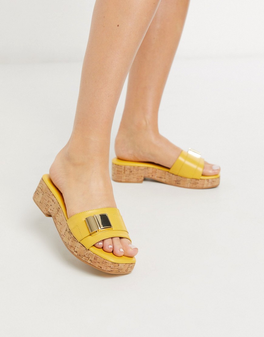 ASOS DESIGN – Fairfax – Gula sandaler med platåsula i kork