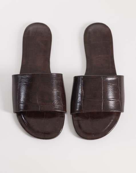 ASOS DESIGN – Faith – Chokladbruna, platta sandaler med krokodilskinnsmönster - view 1