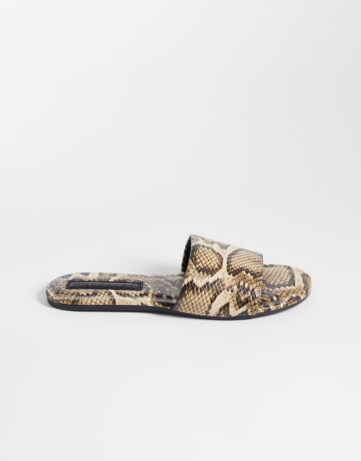ASOS DESIGN – Faith – Flache Sandalen aus PU mit Schlangenmuster, 2 von 4