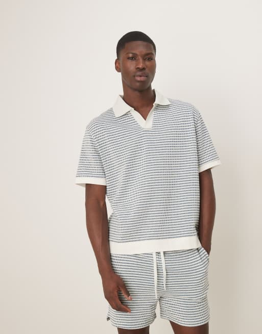 ASOS DESIGN – Fakturowana koszulka polo w paski o luźnym pudełkowym kroju w neutralnym kolorze z kołnierzykiem kubańskim