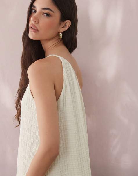 ASOS DESIGN – Fakturowana letnia sukienka midi na jedno ramię w kolorze khaki - view 1