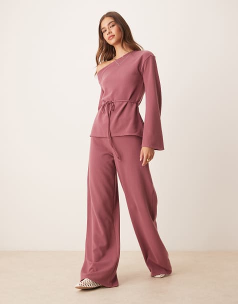 ASOS DESIGN – Fakturowane ciemnoróżane spodnie, część zestawu - view 1