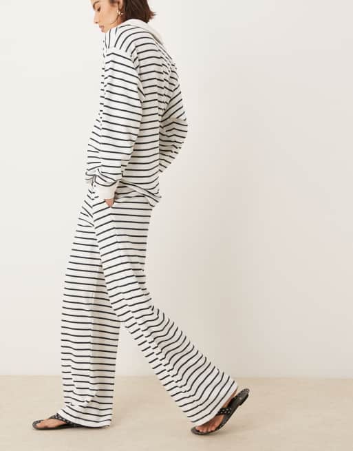 ASOS DESIGN – Fakturowane spodnie z prostymi nogawkami w paski, 5 z 5