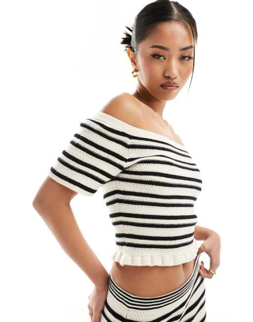 ASOS DESIGN – Fakturowany dzianinowy top w paski z dekoltem bardot