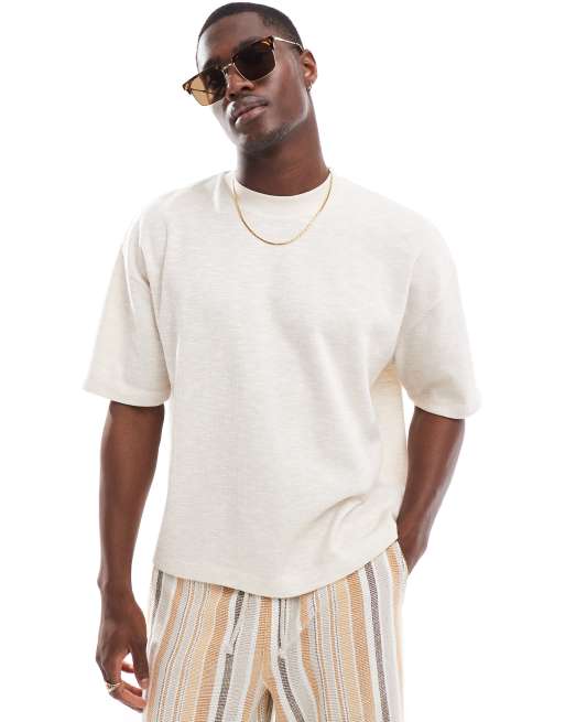 ASOS DESIGN – Fakturowany T-shirt o luźnym kroju z zabudowanym dekoltem w kolorze ecru