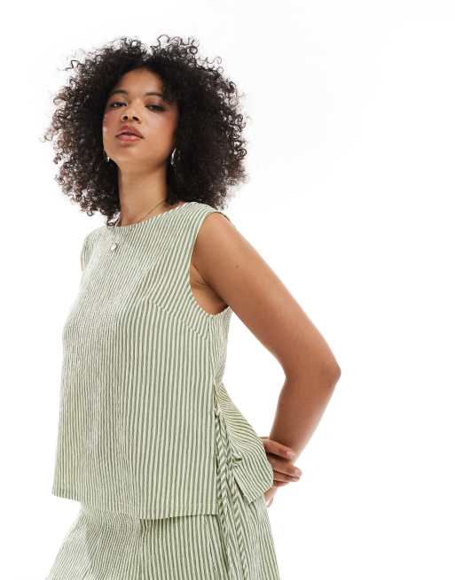 ASOS DESIGN – Fakturowany top z wiązaniem z boku w paski w kolorze khaki, część zestawu