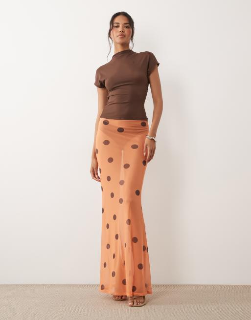 ASOS DESIGN - Falda larga color melocotón con estampado de lunares de malla transparente, 2 de 5