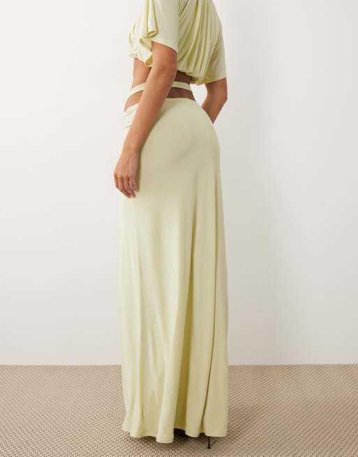 ASOS DESIGN - falda maxi fluida de conjunto con ribete de conchas en crema, 5 de 5