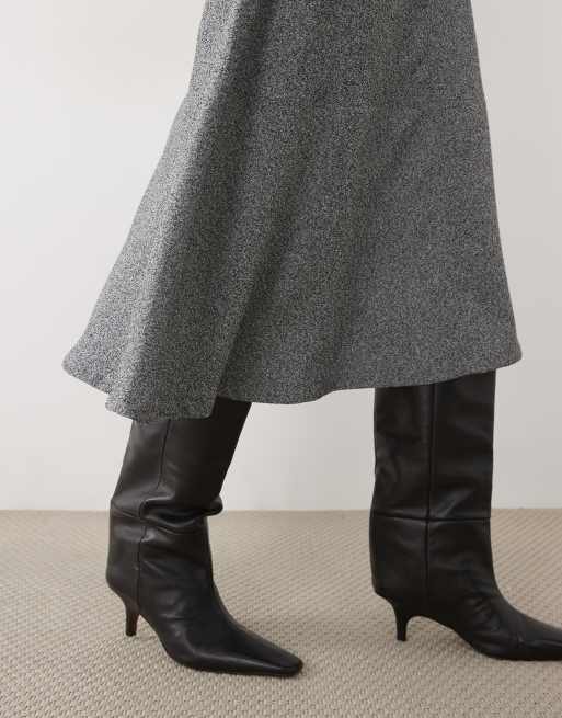 ASOS DESIGN falda midi de corte sastre con textura monocroma, 2 de 5
