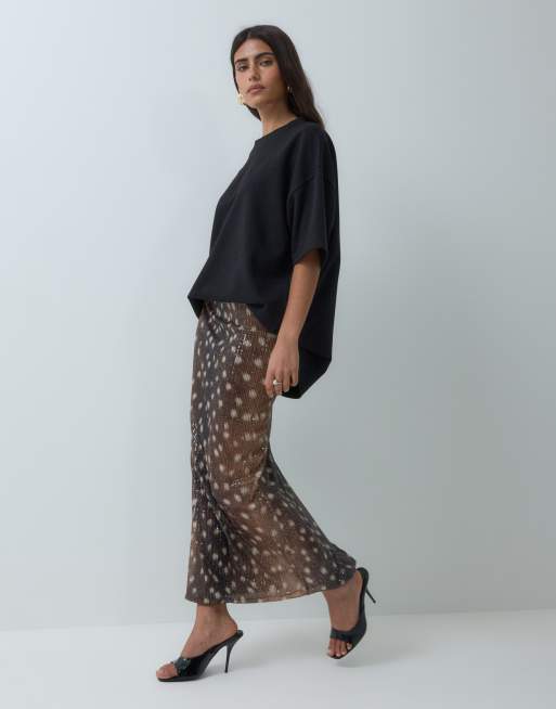 ASOS DESIGN falda midi de lentejuelas con estampado de ciervos, 2 de 5