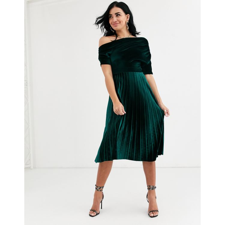 Asos green 2025 velvet pleated dress