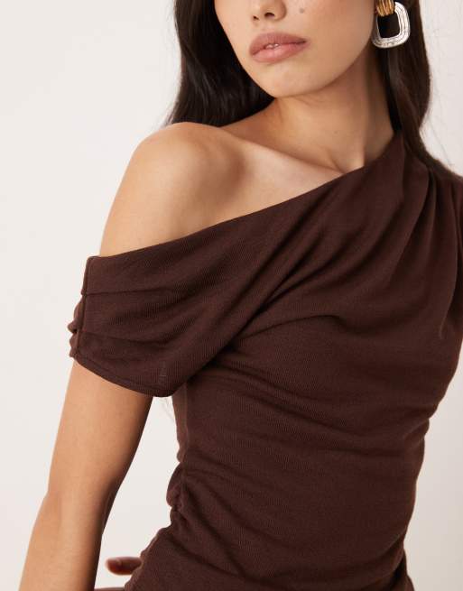 ASOS DESIGN fallen shoulder knit look top in brown, 3 of 4