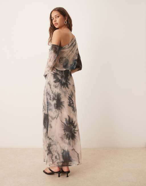 ASOS DESIGN fallen shoulder midi dress with seaming details in inky floral, 3 of 4