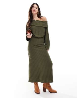 fallen shoulder ribbed midi dress in khaki-Green