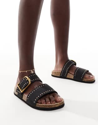 ASOS DESIGN - Fallon - Sandalen in Schwarz mit Nietenbesatz und Fußbett