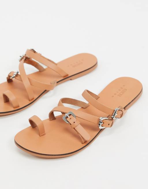 ASOS DESIGN – Family – Flache Ledersandalen mit Schnallen in Hellbraun, 2 von 4