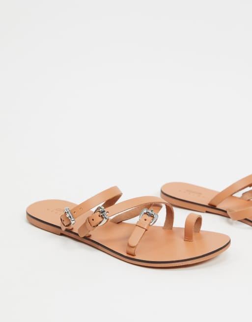ASOS DESIGN – Family – Tanfärgade platta sandaler i läder med spännen, 3 av 4