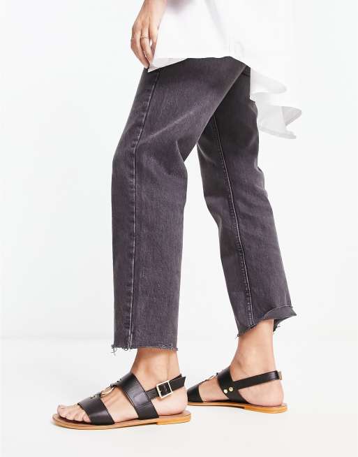 ASOS DESIGN - Fancy - Platte leren sandalen met ring en studs in zwart , 3 van 4