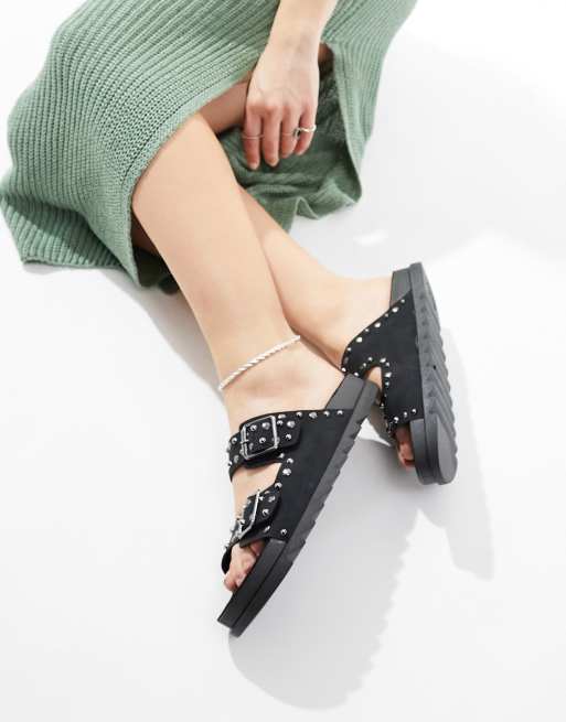 ASOS DESIGN - Fantasy - Sandali bassi neri a pianta larga con borchie, 4 di 4