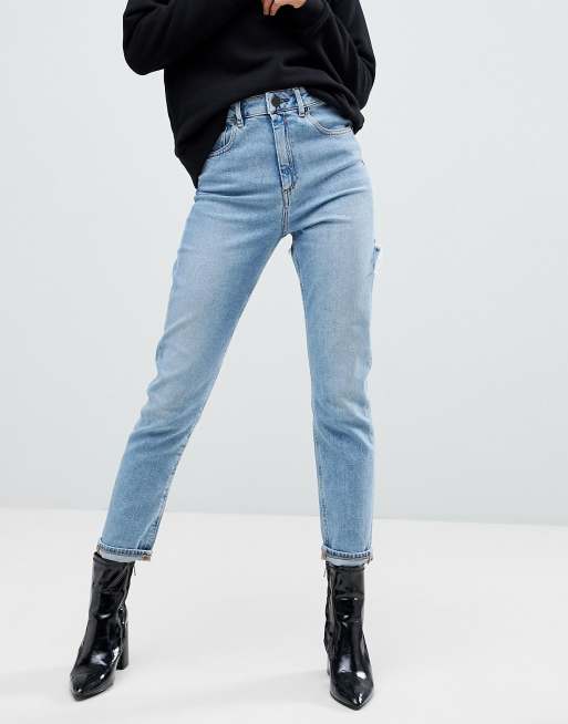 ASOS DESIGN Farleigh Mom jeans slim a vita alta lavaggio stone wash Ariel chiaro con strappi sul sedere