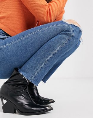 ASOS DESIGN – Farleigh – Schmale Mom-Jeans aus recyceltem Material mit hohem Bund