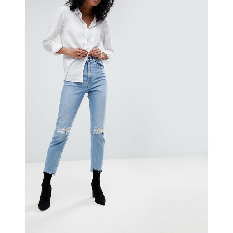 DESIGN – Farleigh – Schmale Mom-Jeans in heller Vintage-Waschung mit hohem Bund, Knierissen und Flickendetail