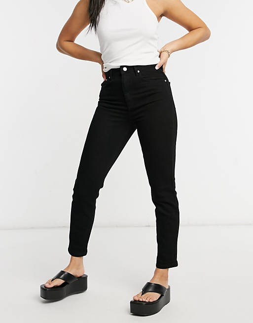 ASOS DESIGN – Farleigh – Schmale Mom-Jeans in reinem Schwarz mit hohem Bund