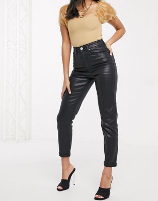 ASOS DESIGN – Farleigh – Schmale Mom-Jeans mit hohem Bund in Schwarz beschichtet