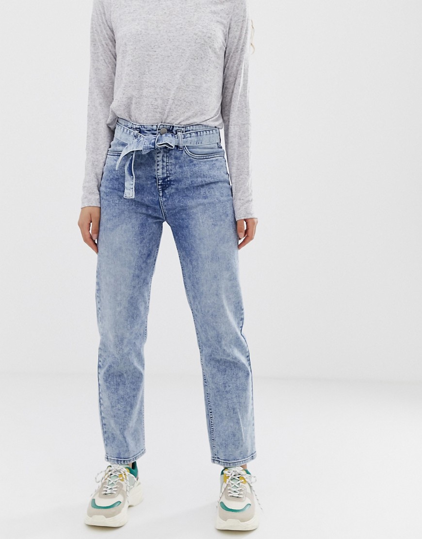 ASOS DESIGN – Farleigh – Stentvättade jeans med raka ben, hög midja och skärp-Blå