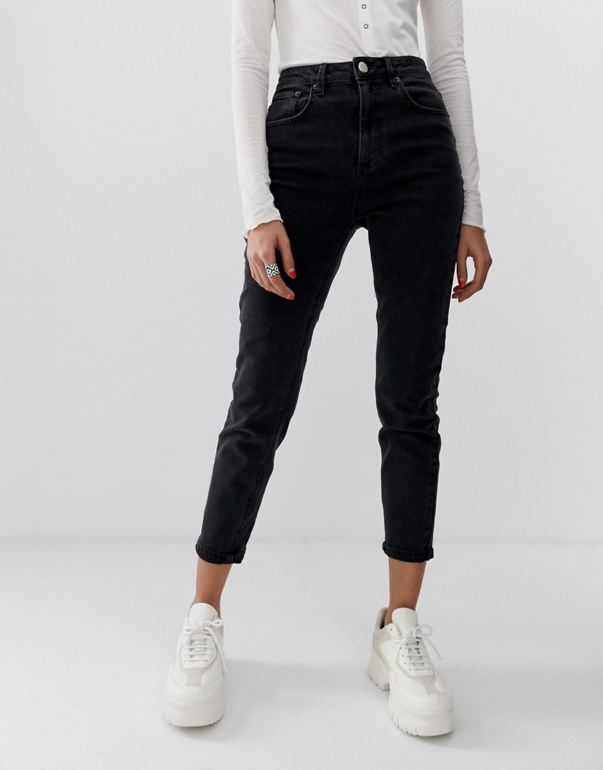 ASOS DESIGN – Farleigh – Svarta, tvättade slim mom jeans med hög midja