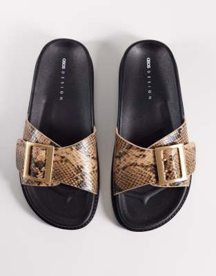ASOS DESIGN - Farley - Flache Sandalen mit breiten Riemen und Schlangenmuster-Bunt