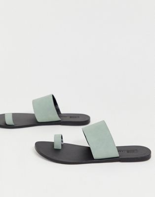 ASOS DESIGN – Faro – Platta sandaler med tåögla i läder-Blå