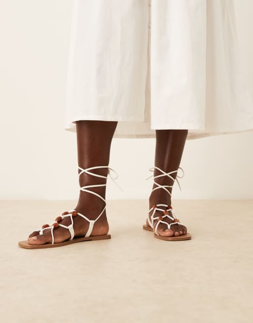 ASOS DESIGN - Faroe - Sandales plates avec lanières fines ornées de perles - Blanc, 4 de 4