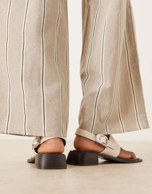 ASOS DESIGN - Farrow - Sandales à talon avec bride d'orteil asymétrique - Beige, 3 de 4